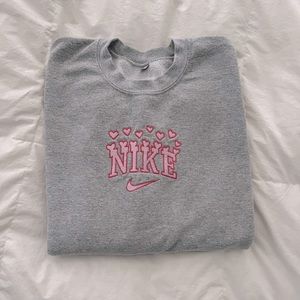“Nike” hearts crewneck - size L - NOT NIKE